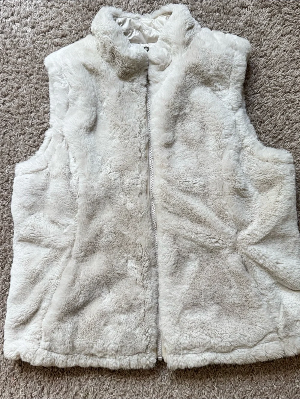 Reversible Plush Faux Fur and Quilted Vest Zip Up Cream White Cozy Warm Layering